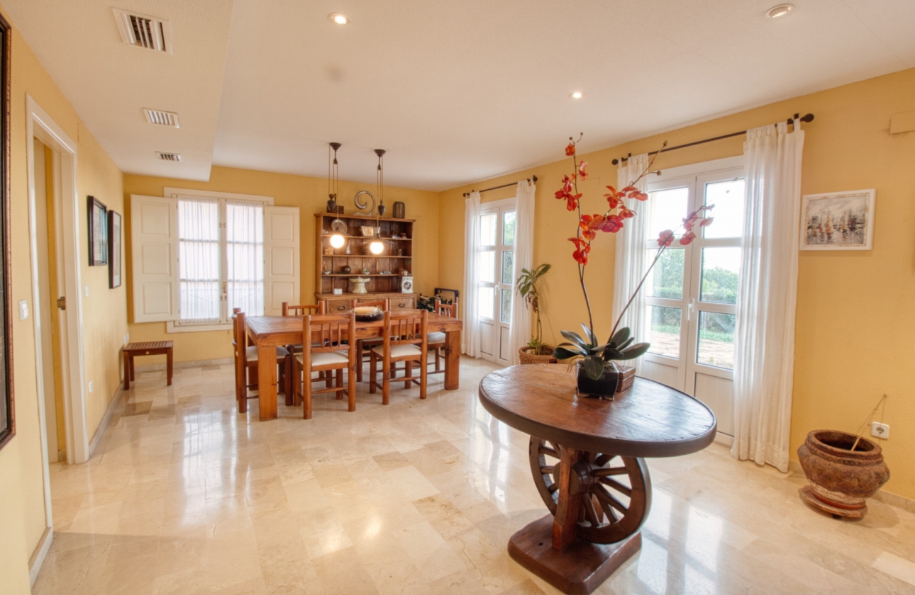 Resale - Villa - Benidorm - Zona de Poniente