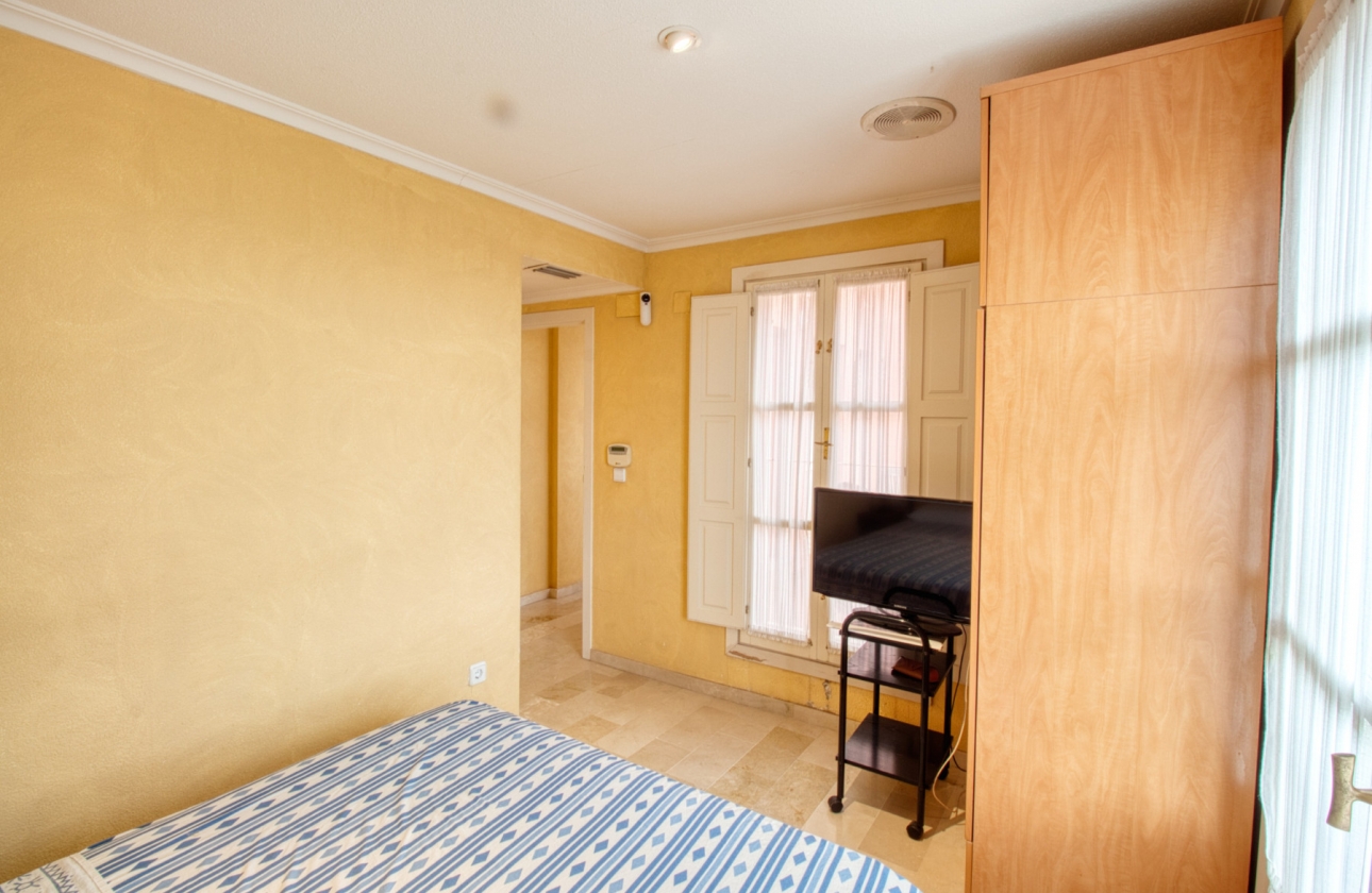 Resale - Villa - Benidorm - Zona de Poniente