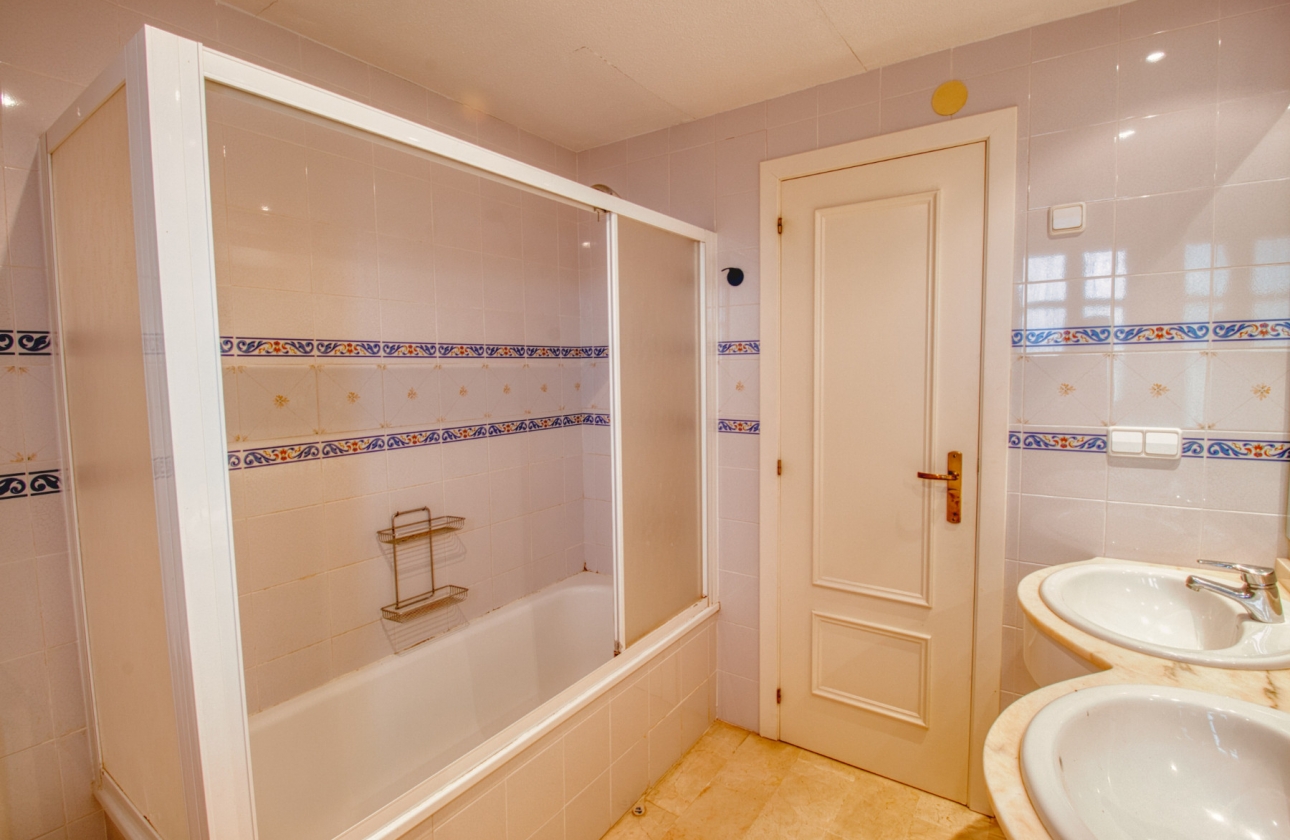 Resale - Villa - Benidorm - Zona de Poniente