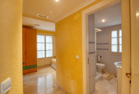 Resale - Villa - Benidorm - Zona de Poniente