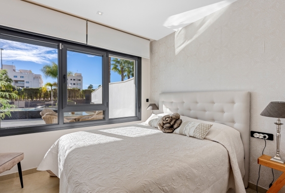 Resale - Apartment / flat - Orihuela Costa - Los Dolses