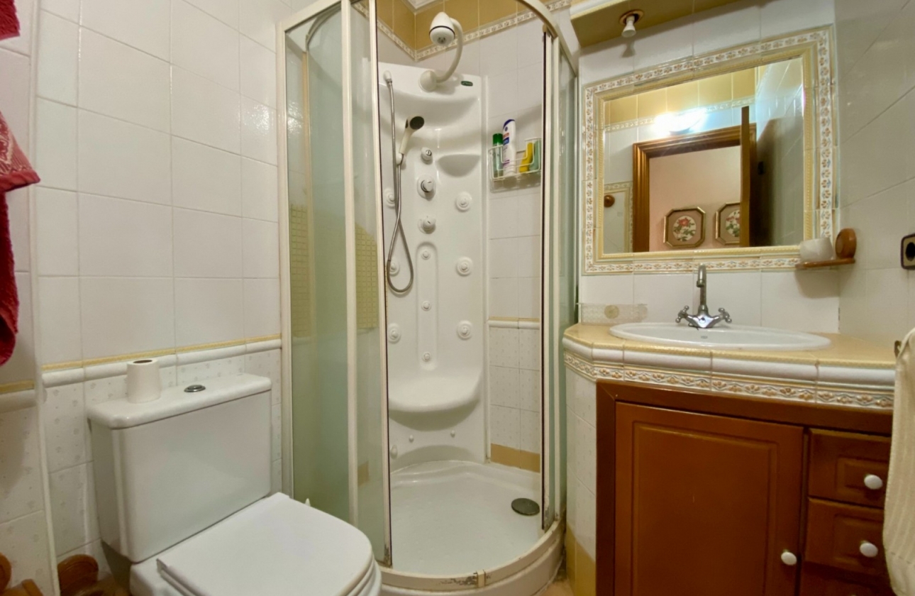 Resale - Apartment / flat - Torrevieja - Playa del Cura