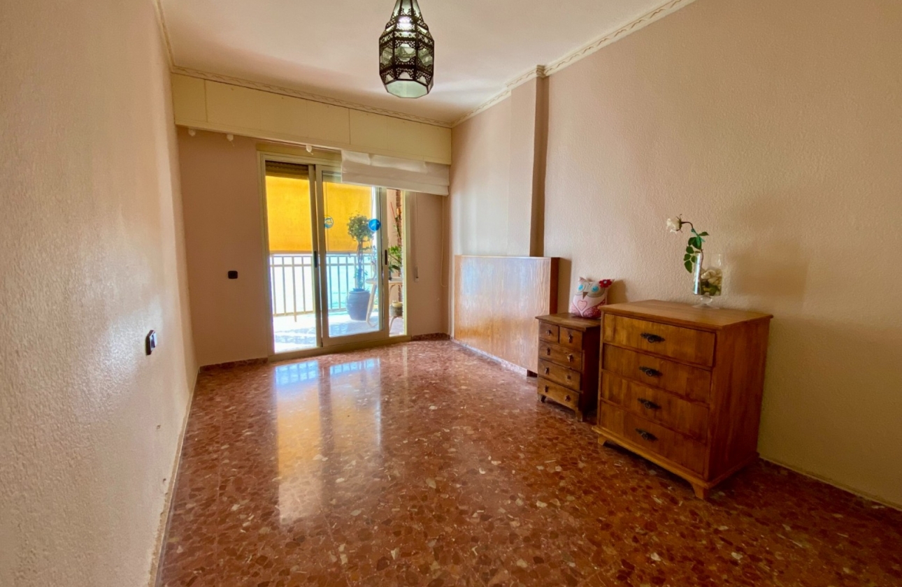 Resale - Apartment / flat - Torrevieja - Playa del Cura