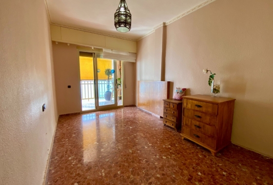 Resale - Apartment / flat - Torrevieja - Playa del Cura