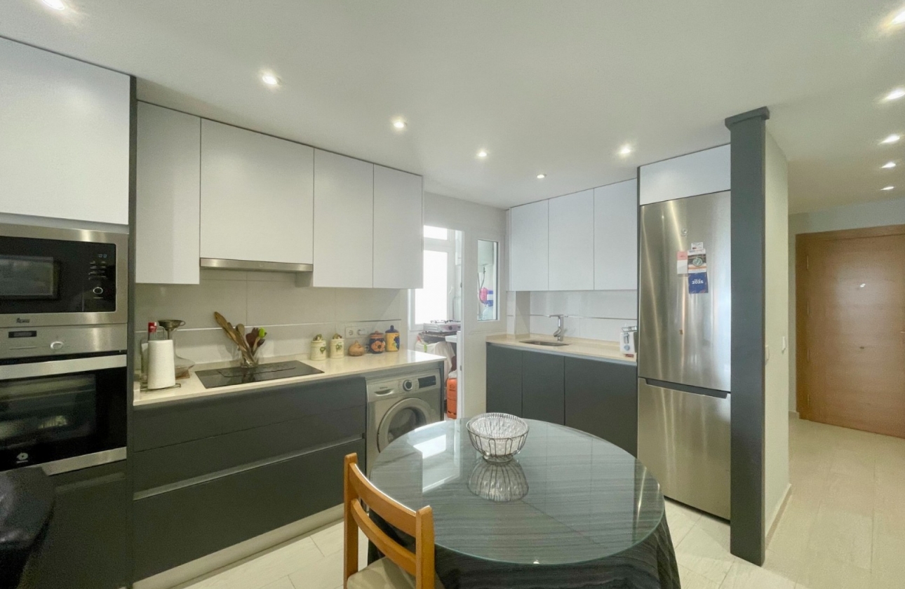 Resale - Apartment / flat - Torrevieja - Playa del Cura