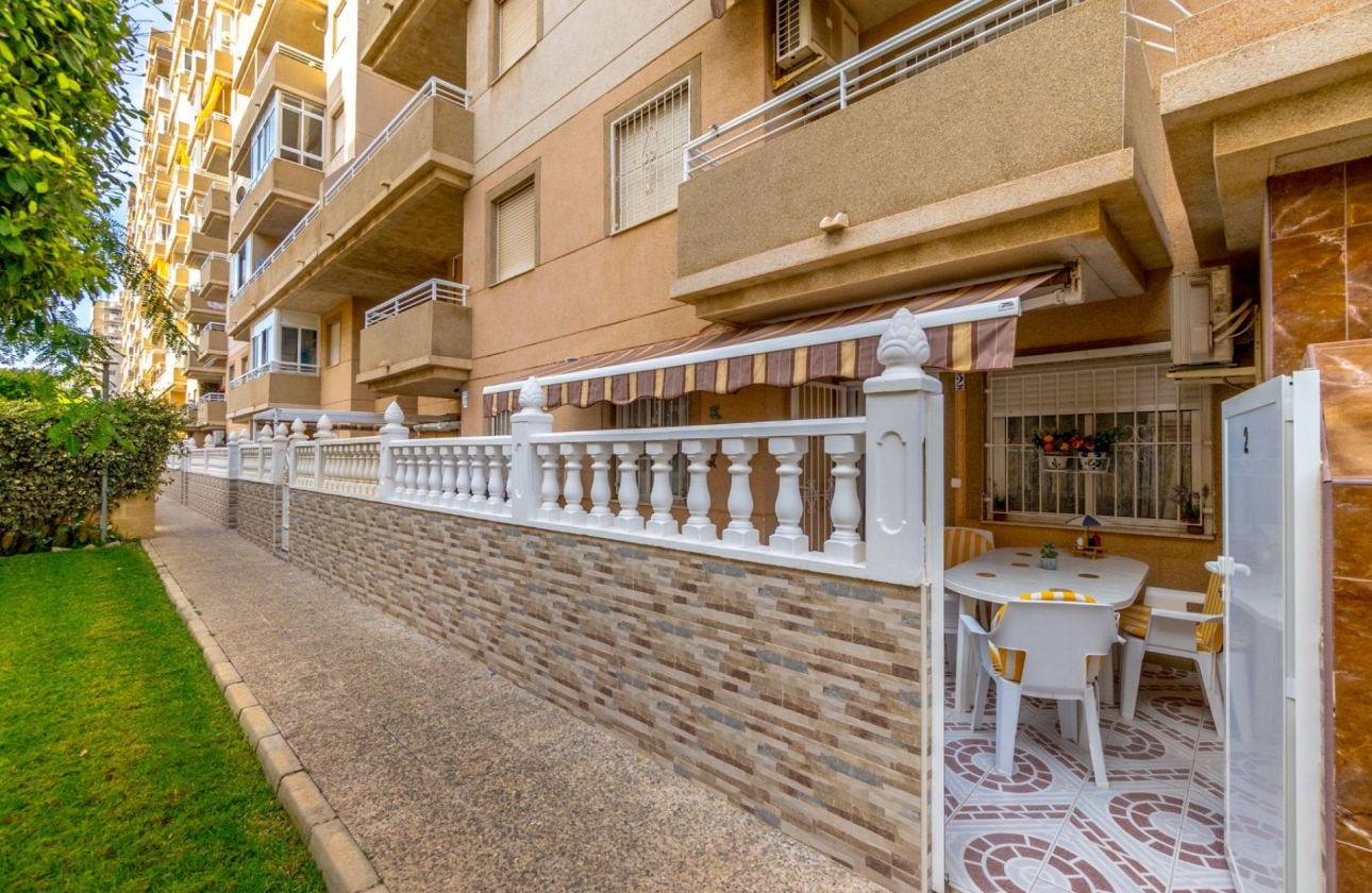 Resale - Apartment / flat - Torrevieja - Center