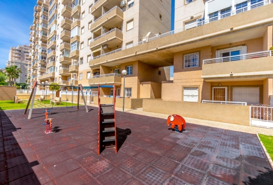 Resale - Apartment / flat - Torrevieja - Center