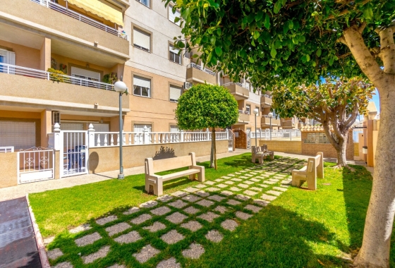 Resale - Apartment / flat - Torrevieja - Center