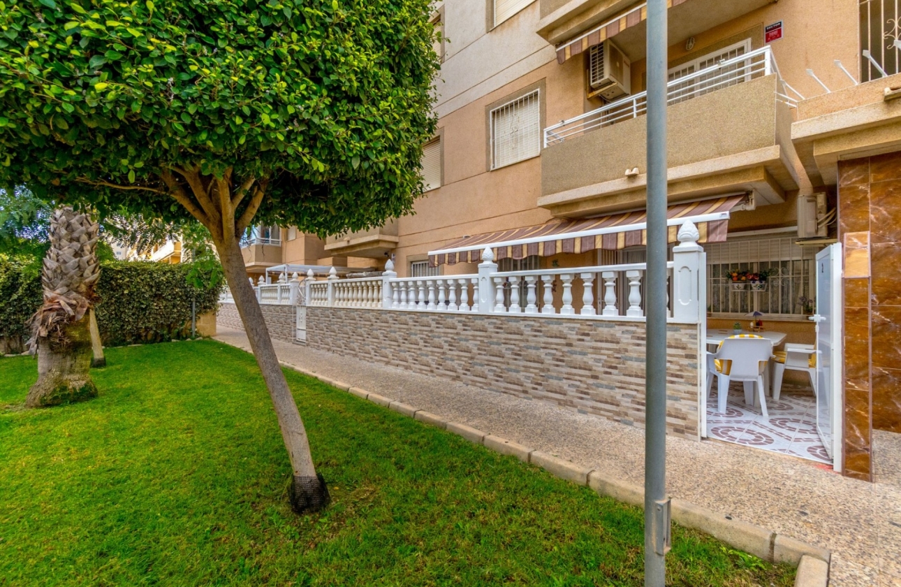 Resale - Apartment / flat - Torrevieja - Center