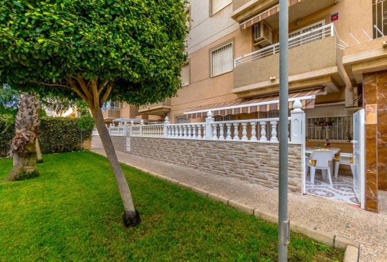Resale - Apartment / flat - Torrevieja - Center