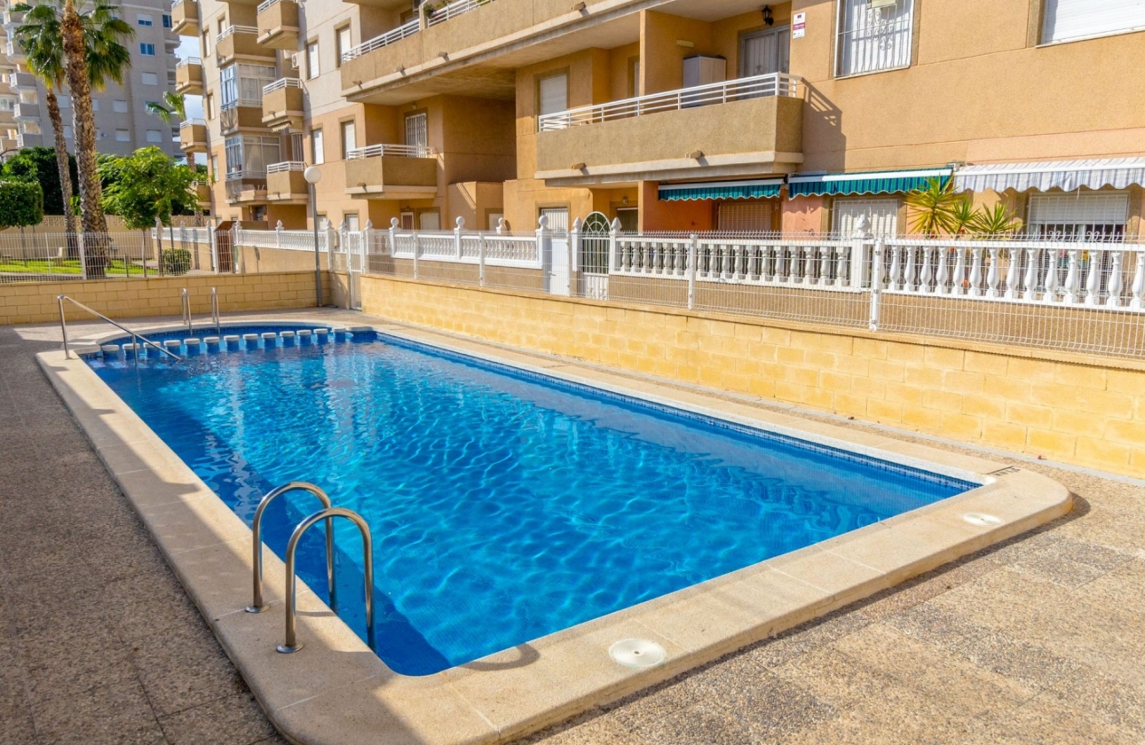 Resale - Apartment / flat - Torrevieja - Center