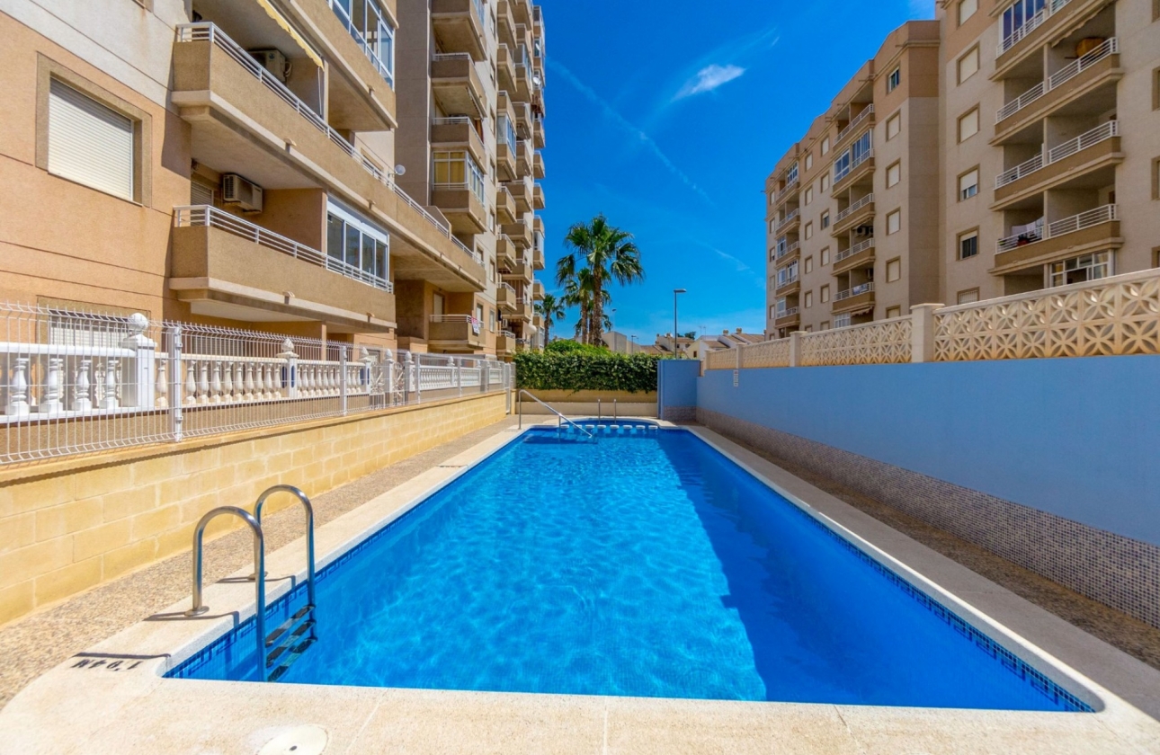 Resale - Apartment / flat - Torrevieja - Center
