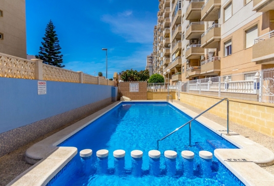 Resale - Apartment / flat - Torrevieja - Center
