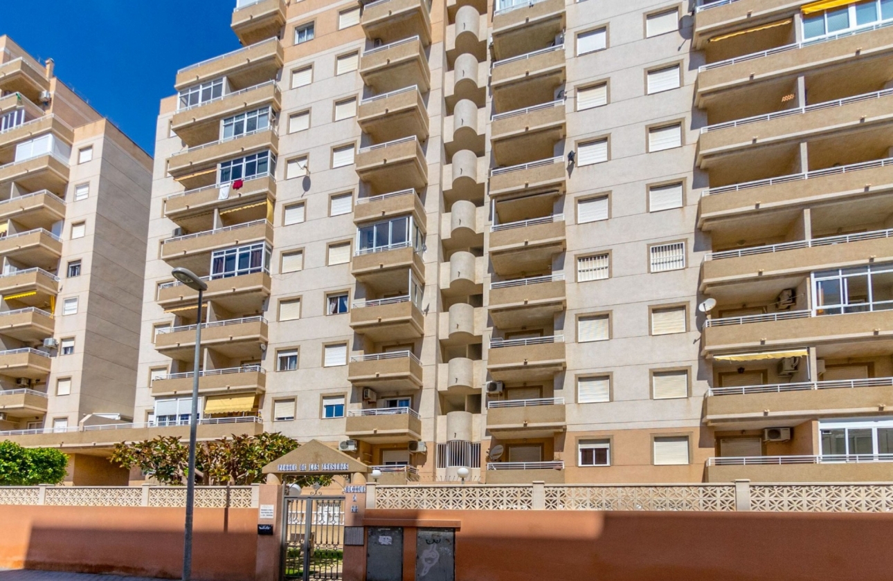 Resale - Apartment / flat - Torrevieja - Center
