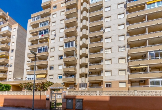 Resale - Apartment / flat - Torrevieja - Center