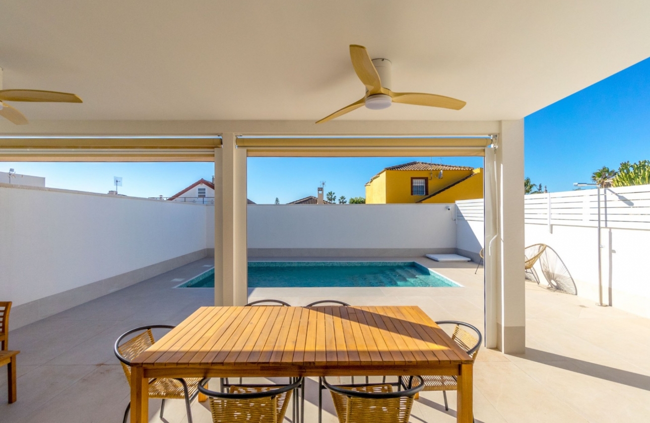 Resale - Villa - Torrevieja - San Luis