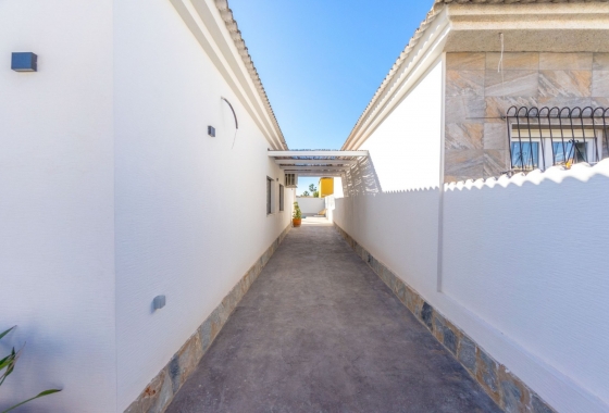 Resale - Villa - Torrevieja - San Luis