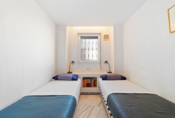 Resale - Apartment / flat - Torrevieja - Playa Los Locos