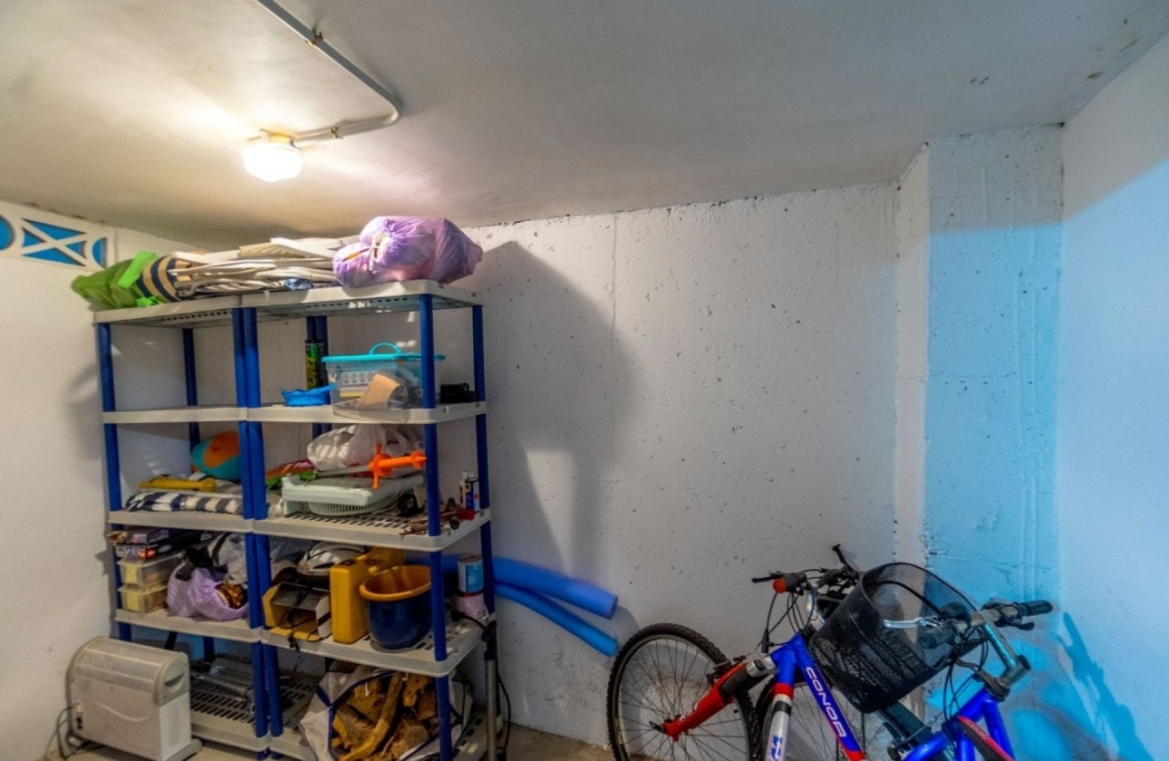 Resale - Apartment / flat - Torrevieja - Playa Los Locos