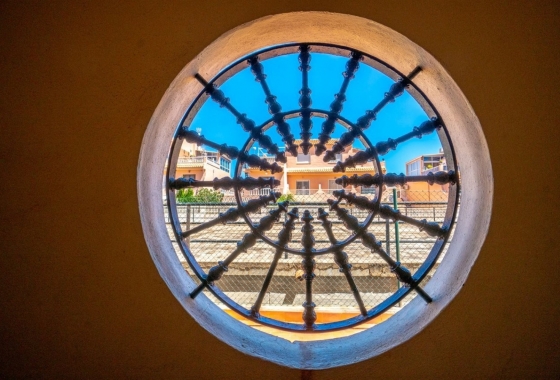 Resale - Apartment / flat - Torrevieja - Playa Los Locos