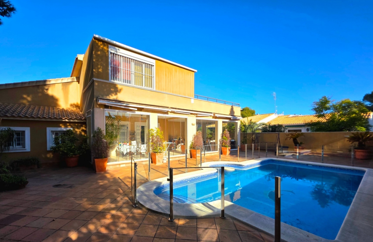 Resale - Villa - Torrevieja - Cabo Cervera