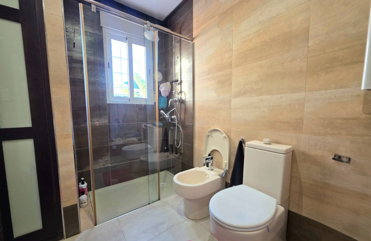 Resale - Villa - Torrevieja - Cabo Cervera