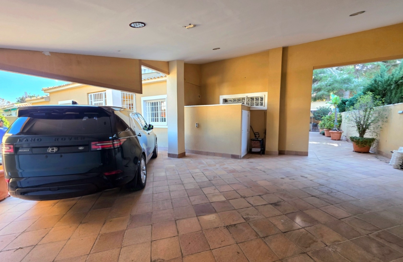 Resale - Villa - Torrevieja - Cabo Cervera