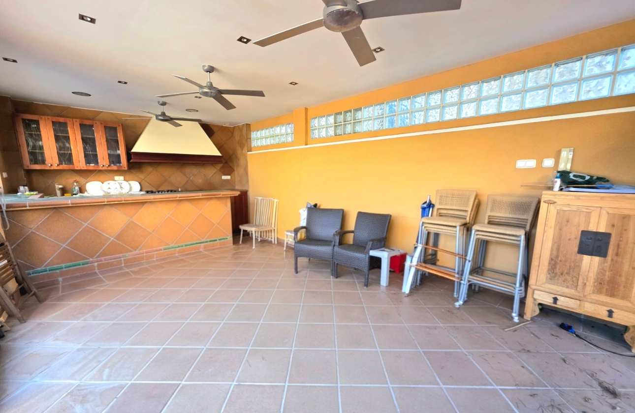 Resale - Villa - Torrevieja - Cabo Cervera