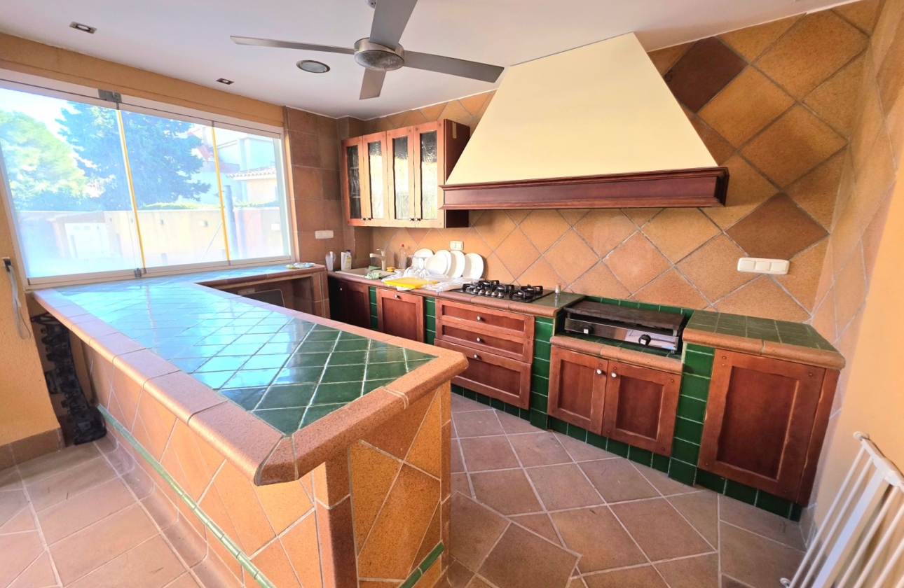 Resale - Villa - Torrevieja - Cabo Cervera