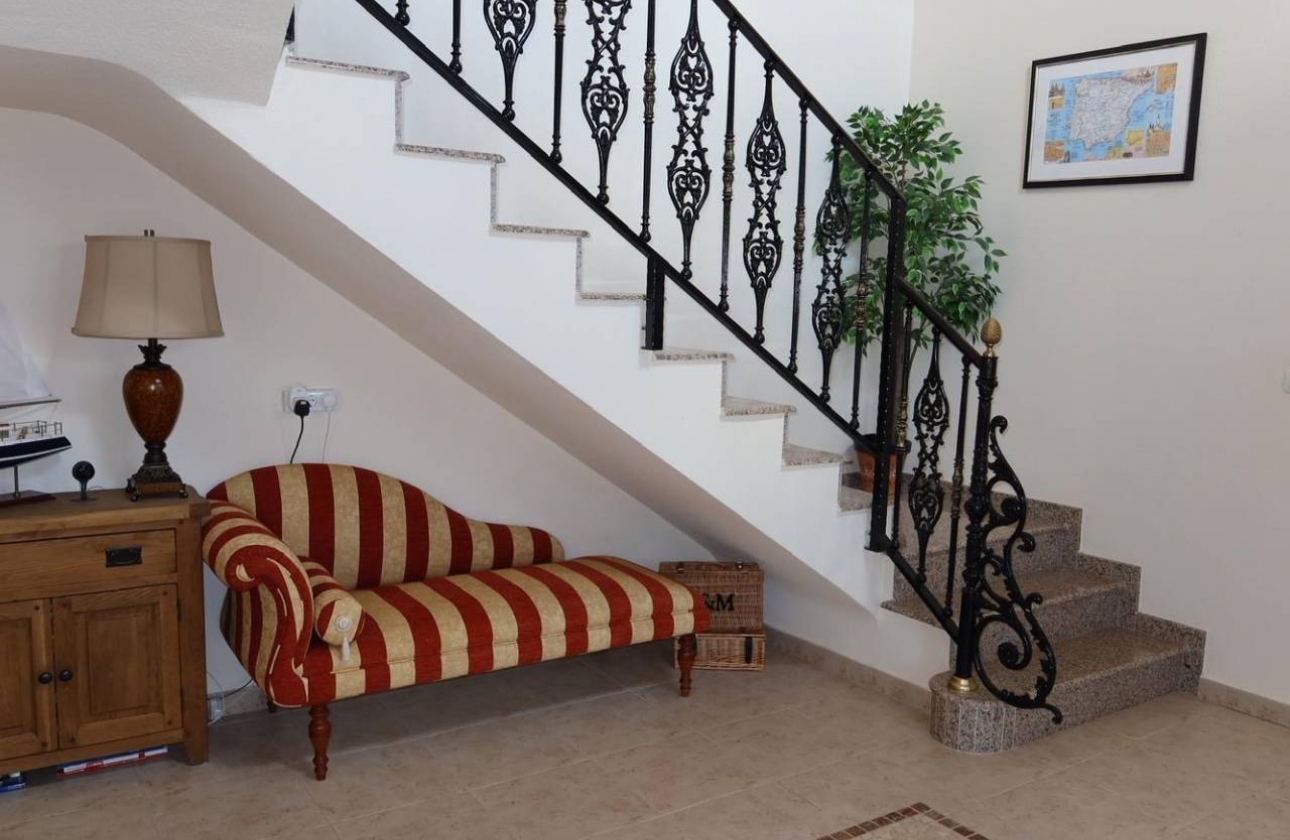 Resale - Finca / Country Property - Orihuela Costa - Orihuela