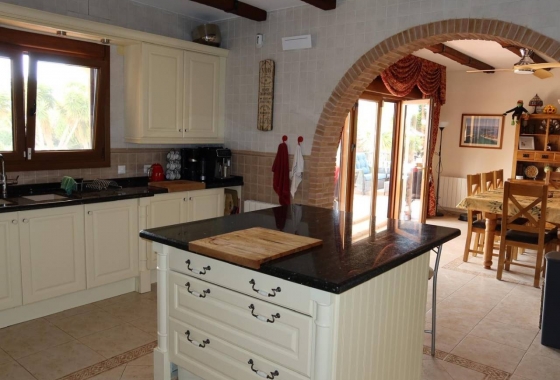 Resale - Finca / Country Property - Orihuela Costa - Orihuela