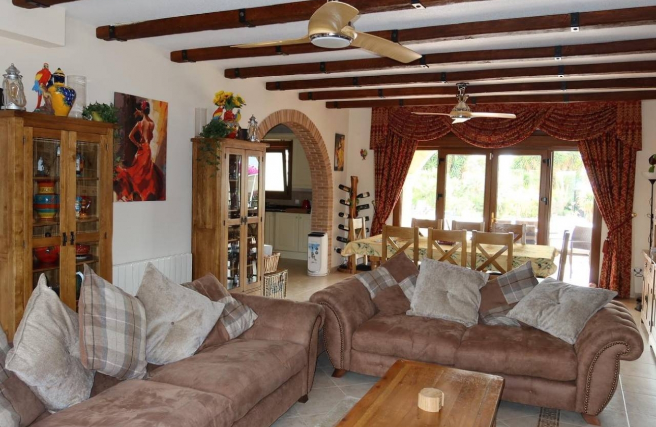 Resale - Finca / Country Property - Orihuela Costa - Orihuela