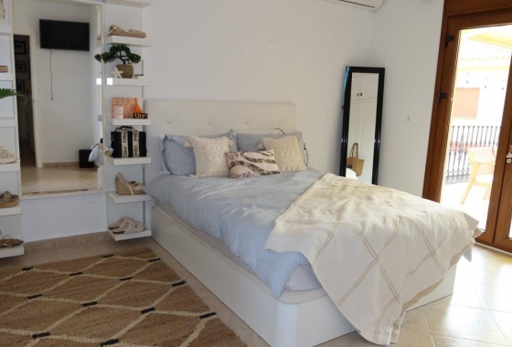 Resale - Finca / Country Property - Orihuela Costa - Orihuela