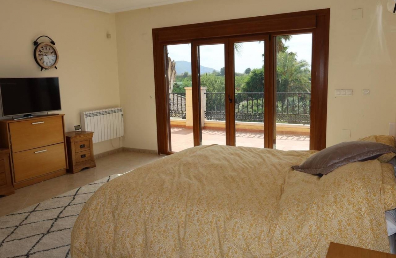 Resale - Finca / Country Property - Orihuela Costa - Orihuela