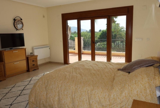 Resale - Finca / Country Property - Orihuela Costa - Orihuela