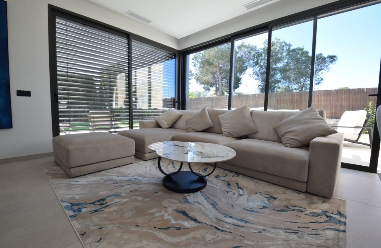 Resale - Villa - Orihuela Costa - Las Colinas golf