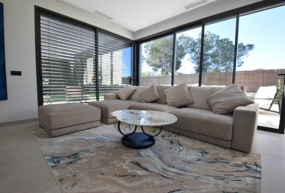 Resale - Villa - Orihuela Costa - Las Colinas golf