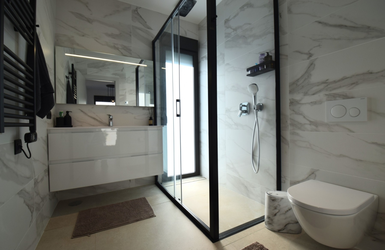 Resale - Villa - Orihuela Costa - Las Colinas golf