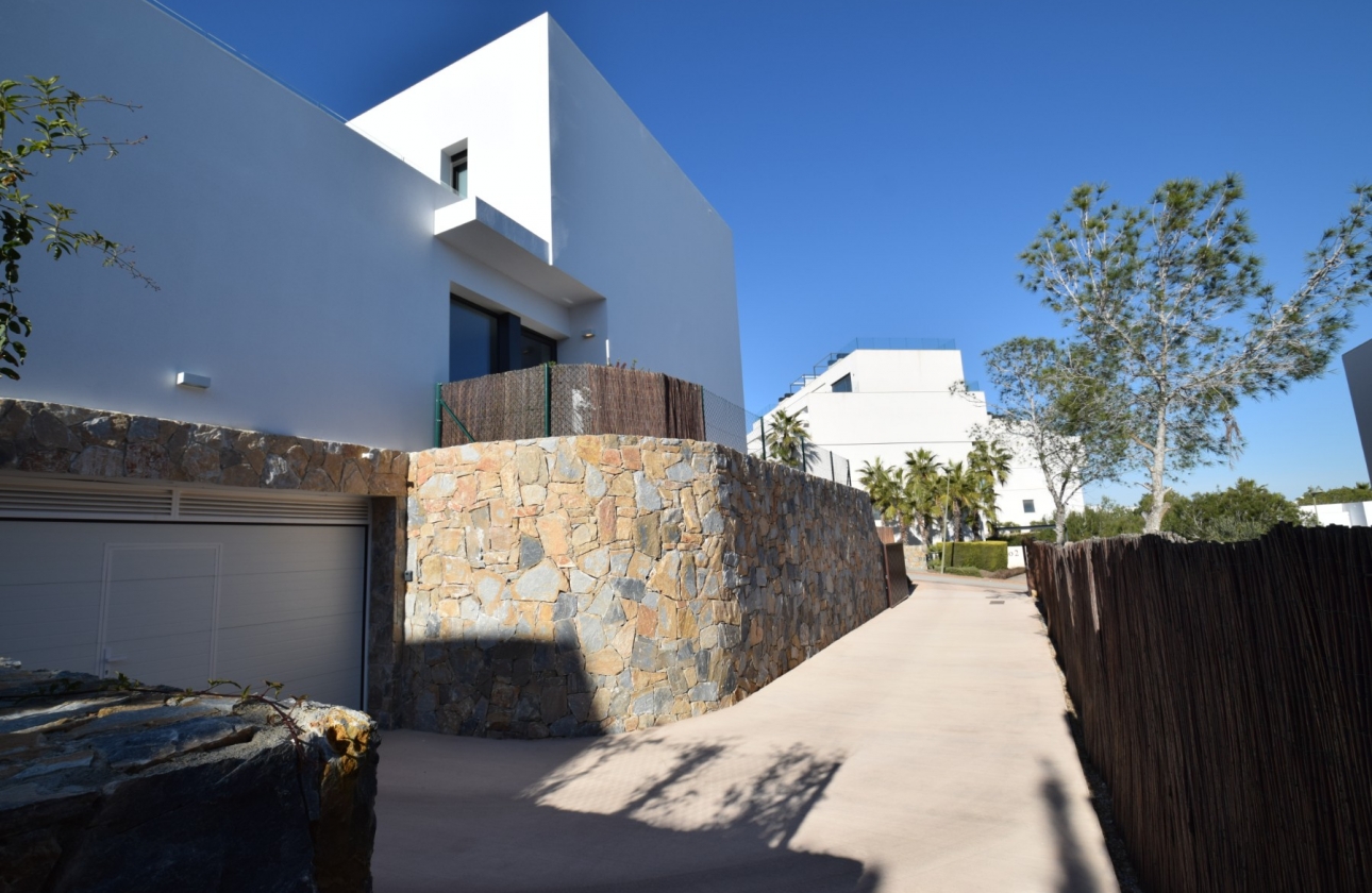 Resale - Villa - Orihuela Costa - Las Colinas golf