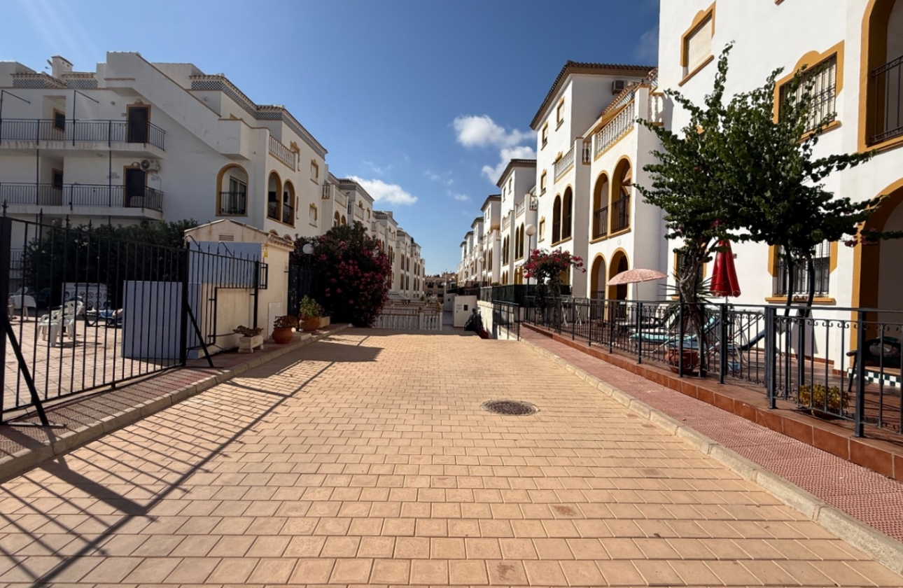 Resale - Apartment / flat - Orihuela Costa - Costa Blanca