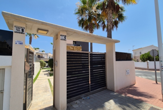 Resale - Villa - Torrevieja - Costa Blanca