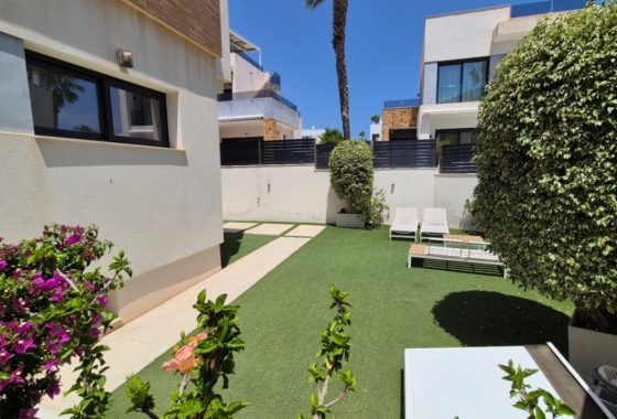 Resale - Villa - Torrevieja - Costa Blanca