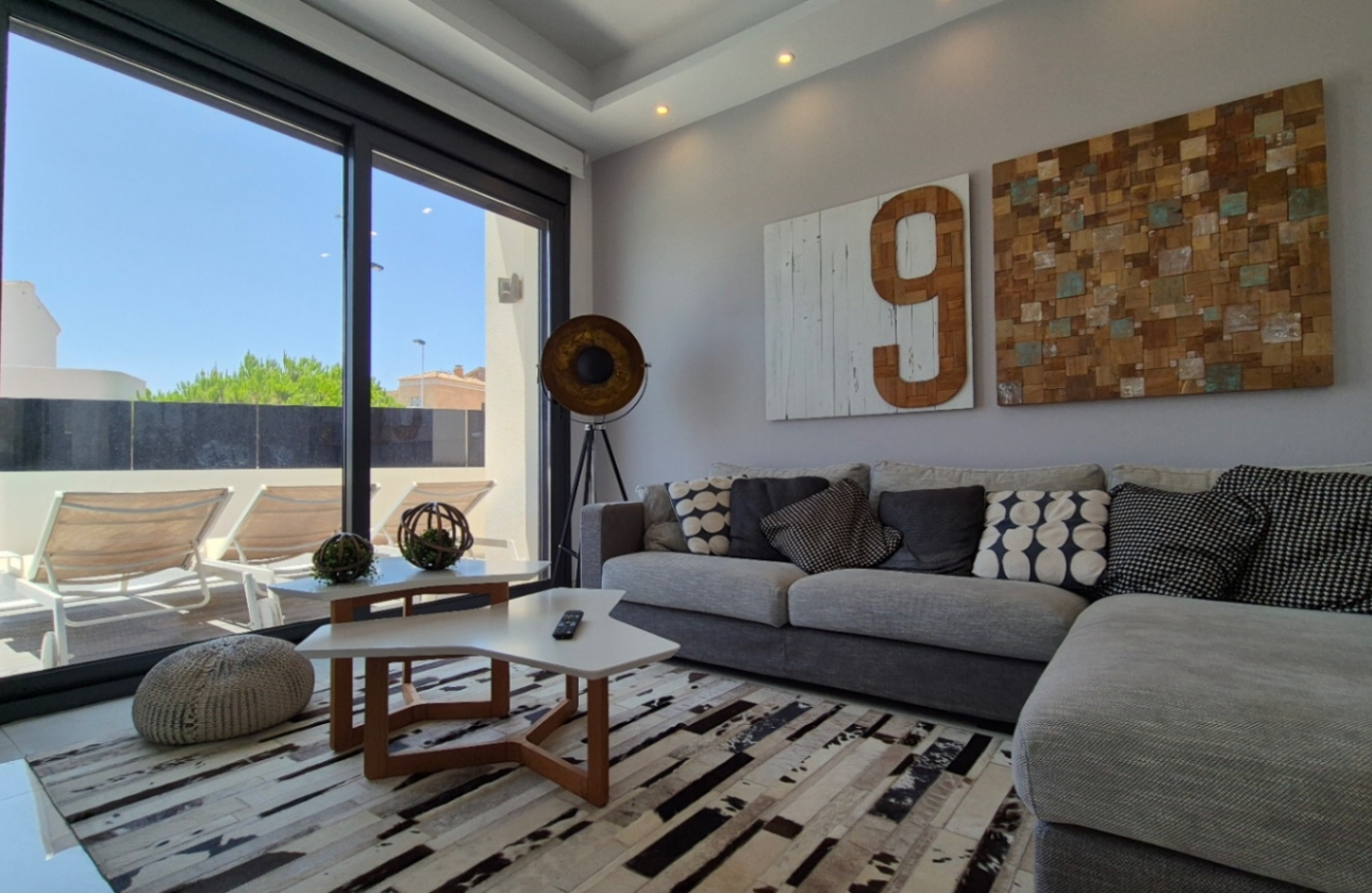 Resale - Villa - Torrevieja - Costa Blanca