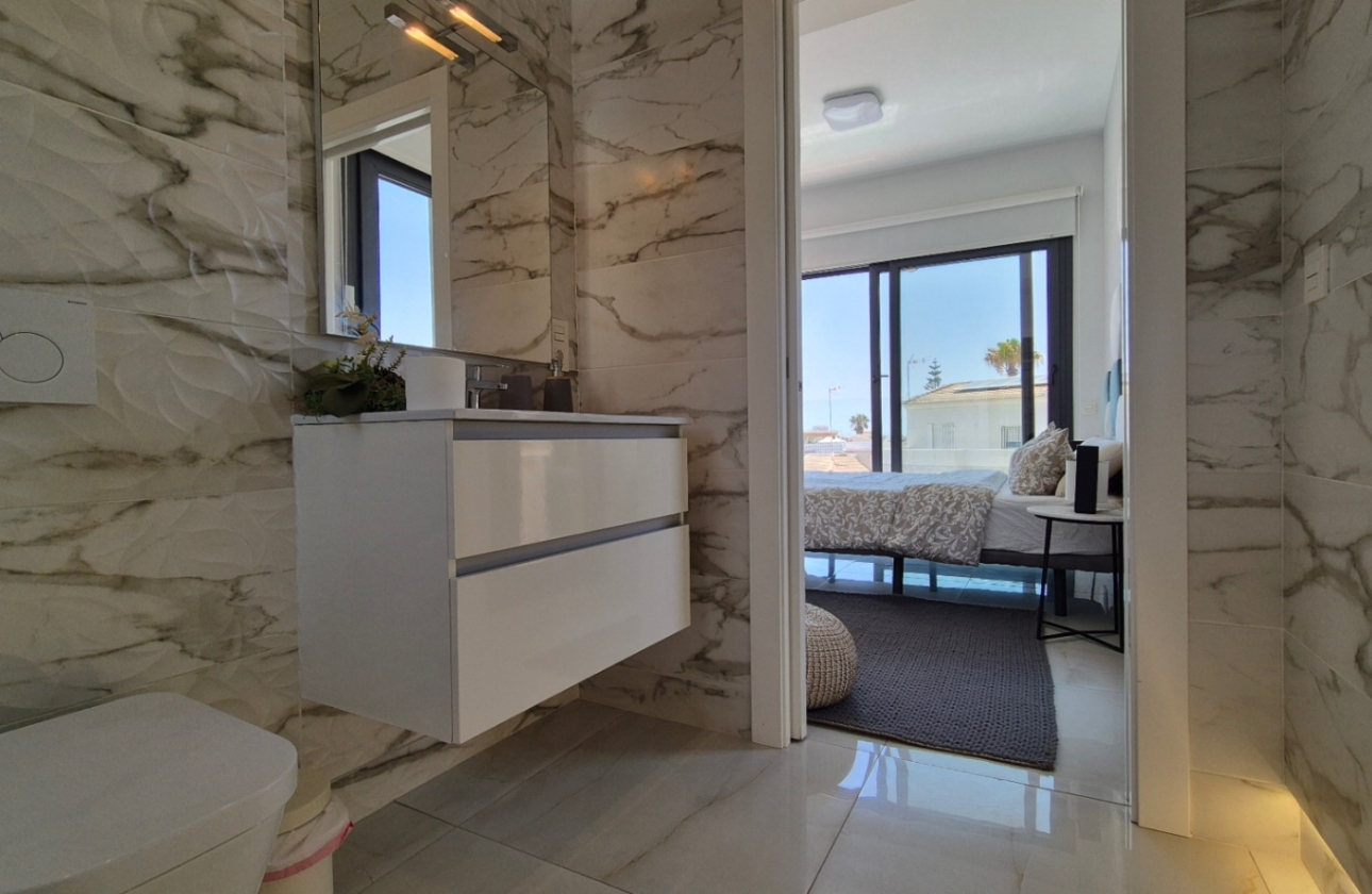 Resale - Villa - Torrevieja - Costa Blanca