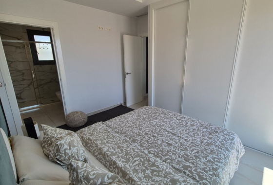 Resale - Villa - Torrevieja - Costa Blanca