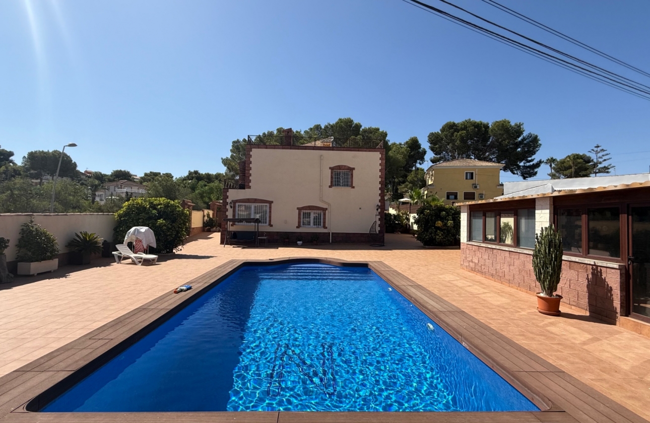 Resale - Villa - Torrevieja - Costa Blanca