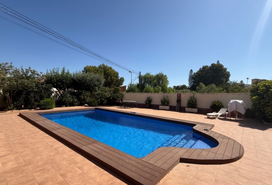 Resale - Villa - Torrevieja - Costa Blanca