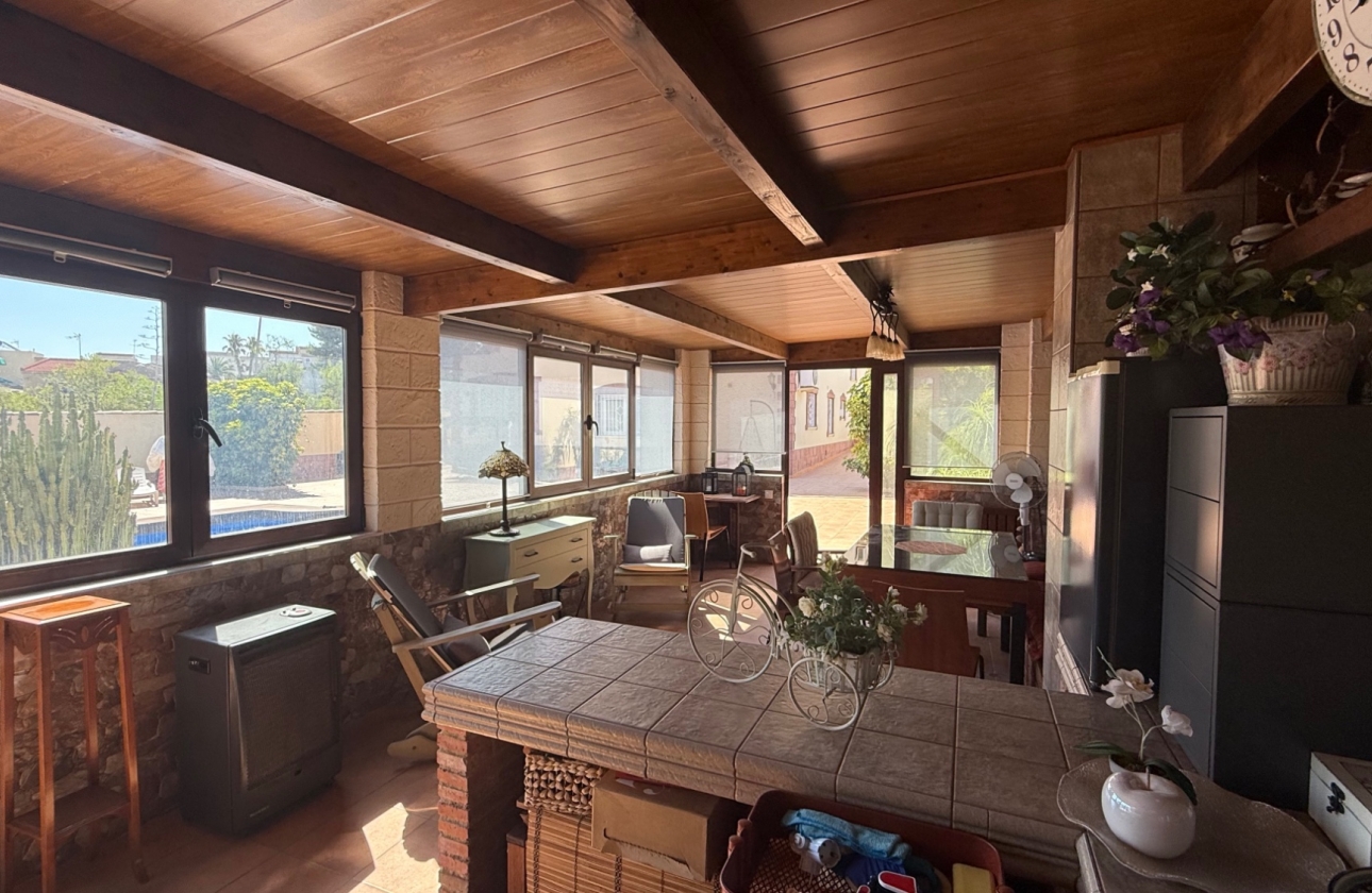 Resale - Villa - Torrevieja - Costa Blanca