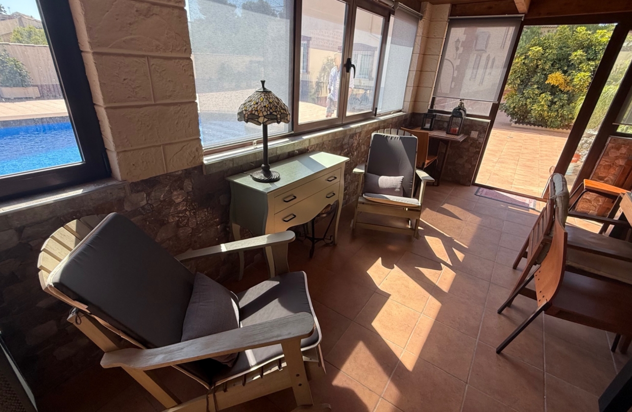 Resale - Villa - Torrevieja - Costa Blanca