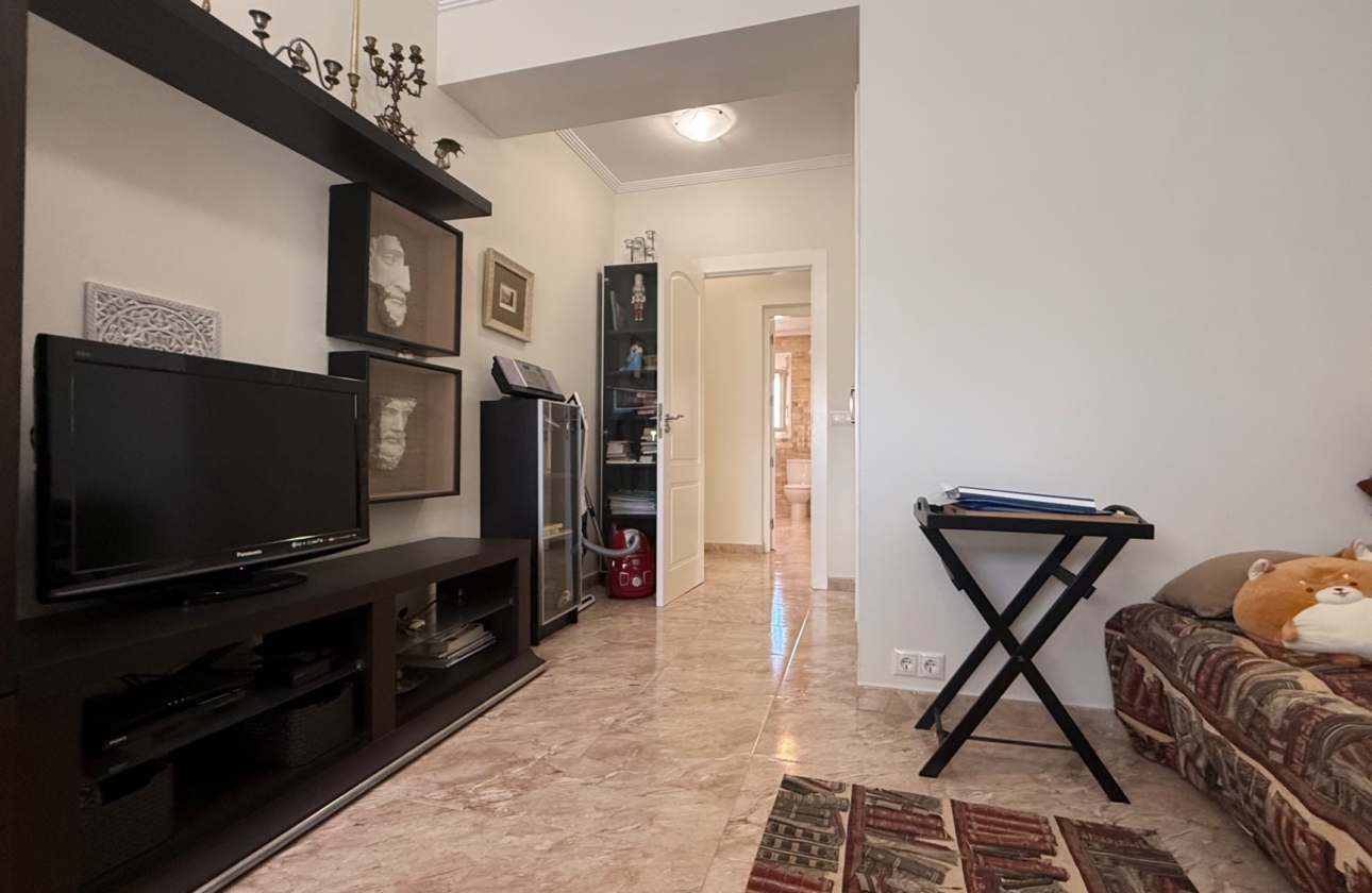 Resale - Villa - Torrevieja - Costa Blanca